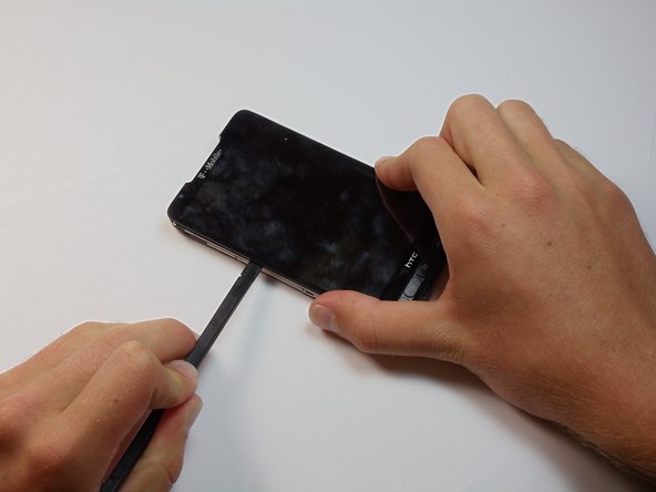 HTC HD2 Screen Replacement: step 24, image 2 of 3