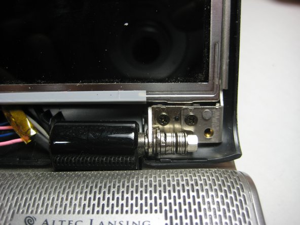 HP Pavilion dv6000 LCD Screen Replacement: step 3, image 1 of 2