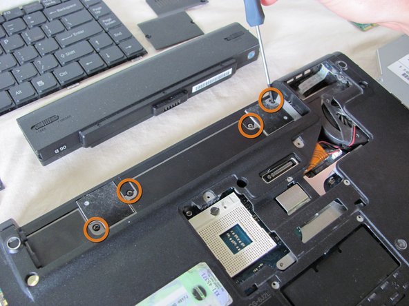 Sony Vaio PCG-6J2L Internal Fan Replacement: step 8, image 1 of 3