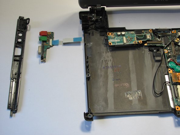 Sony Vaio VGN-S260 Ethernet Ports Replacement: step 19, image 1 of 2