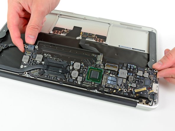 MacBook Air 11" Mid 2011 Logic Board Replacement: step 24, image 1 of 1