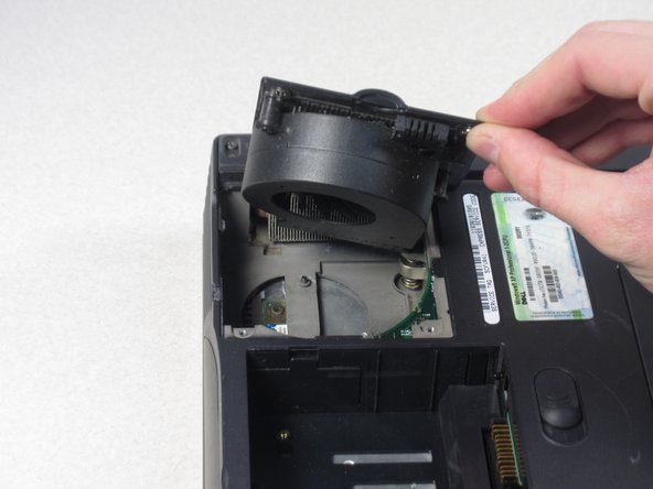 Dell Inspiron 9100 Fan 3 Replacement: step 3, image 3 of 3