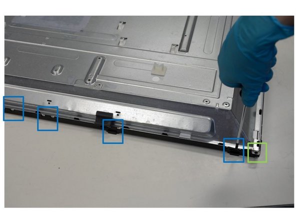 Panasonic TX-32AW304 TV set, Removal of Liquid Crystal Display (LCD): step 4, image 1 of 2