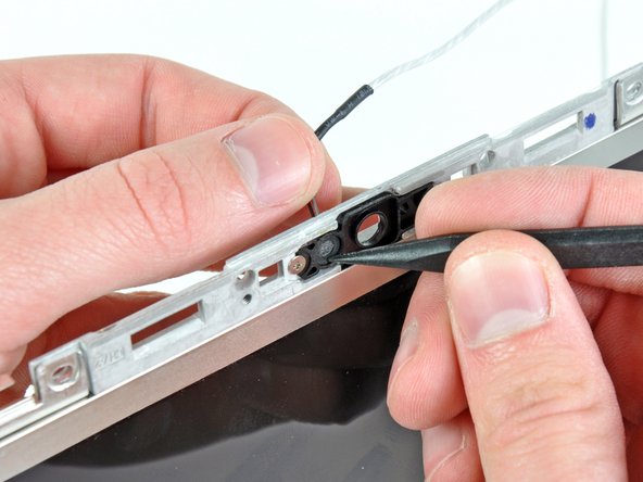 MacBook Core 2 Duo Display Data Cable Replacement: step 60, image 1 of 1