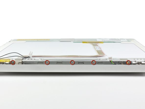 PowerBook G4 Aluminum 15" 1.67 GHz Right Clutch Hinge Replacement: step 29, image 1 of 1