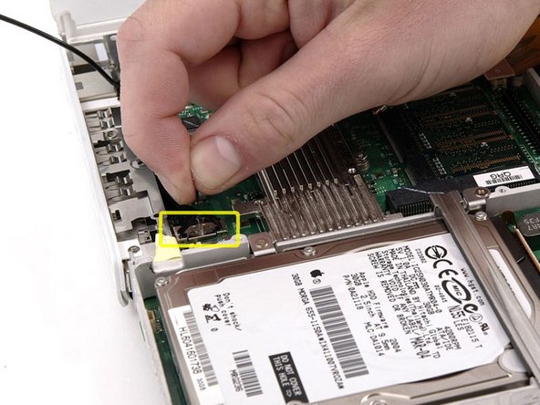 iBook G4 12" 800 MHz-1.2 GHz Inverter/AirPort Cables Replacement: step 41, image 1 of 1