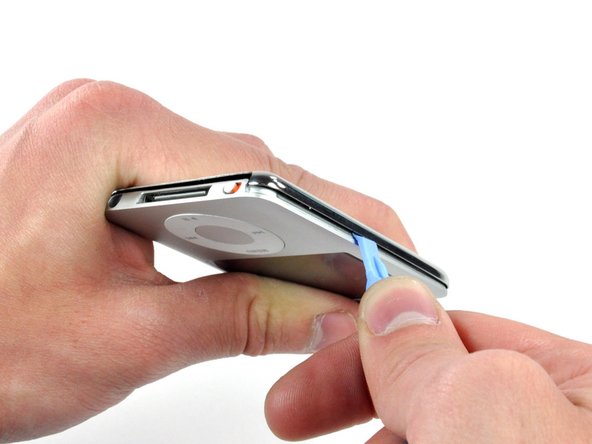 iPod Nano 3rd Generation Logic Board Replacement: step 5, image 2 of 2