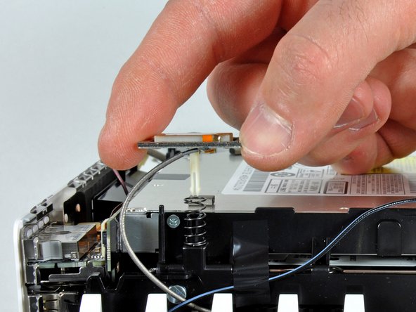 Mac mini Model A1283 Bottom Housing Replacement: step 8, image 1 of 2