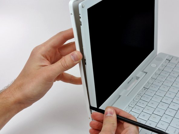 iBook G3 14" Rear Display Bezel Replacement: step 5, image 2 of 2