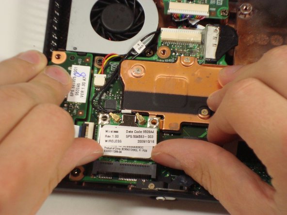 Disassembling Compaq Mini 110 Wireless Module: step 16, image 1 of 1