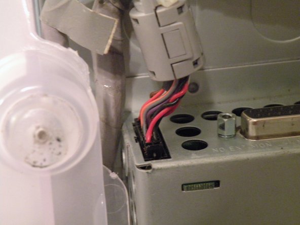 iMac G3 Model M4984 Hard Drive Replacement: step 6, image 1 of 2