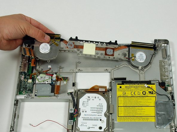 PowerBook G4 Aluminum 15" 1.67 GHz Heat Sink & Fans Replacement: step 28, image 1 of 1