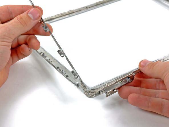 PowerBook G4 Aluminum 12" 867 MHz Right Clutch Hinge Replacement: step 84, image 1 of 1