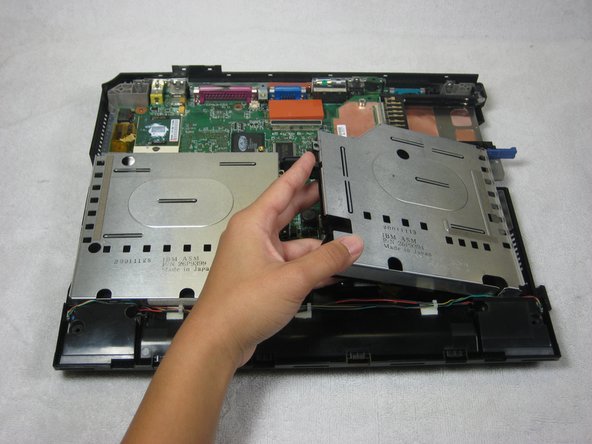 Disassembling IBM ThinkPad A30 Speakers: step 21, image 1 of 1