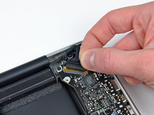 MacBook Pro 15" Unibody Mid 2009 Heat Sink Replacement: step 21, image 2 of 2