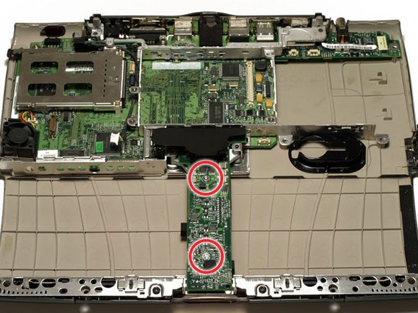 PowerBook G3 Lombard PC Card Cage Replacement: step 39, image 1 of 1