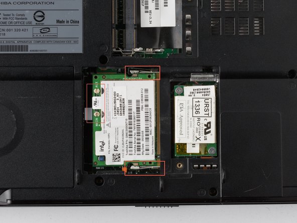 Toshiba Satellite M45 Wi-Fi Card Replacement, Toshiba Satellite M45 Wi-Fi Card Replacement: step 1, image 2 of 3