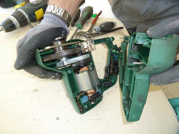 Hedge Trimmer: step 7, image 3 of 3