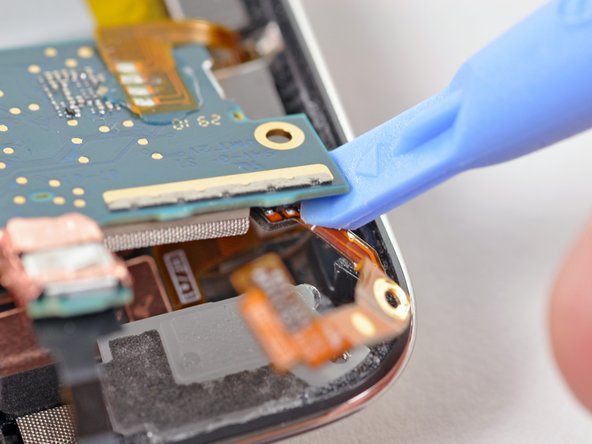 iPod Touch 4th Generation Wi-Fi Antenna Replacement: step 9, image 1 of 1