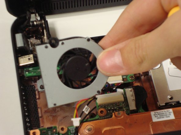 Disassembling Compaq Mini 110 Fan: step 14, image 2 of 2