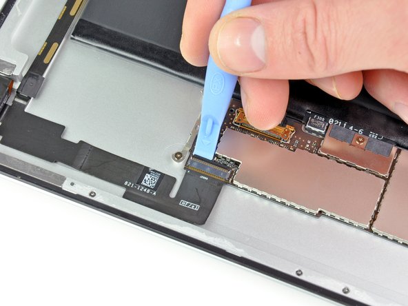 iPad 2 Wi-Fi EMC 2415 Logic Board Replacement: step 38, image 1 of 2