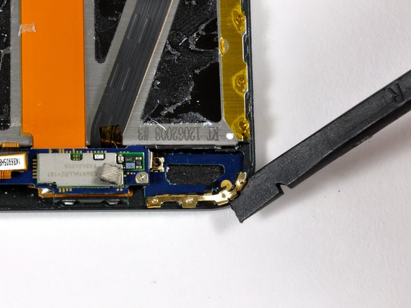 iPod Touch 1st Generation Front Panel Replacement: step 6, image 1 of 3