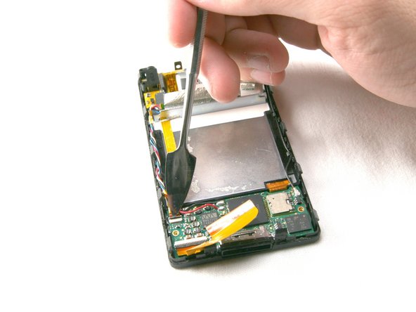 Microsoft Zune 80 Screen Replacement: step 9, image 1 of 1