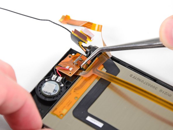 Nintendo 3DS Upper LCD Replacement: step 33, image 3 of 3