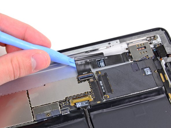 iPad 2 GSM Speaker Assembly Replacement: step 40, image 2 of 2