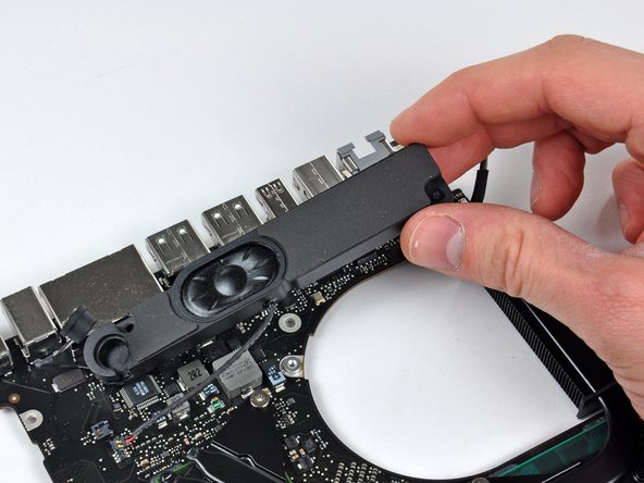 MacBook Pro 15" Unibody Mid 2009 Logic Board Replacement: step 31, image 2 of 2