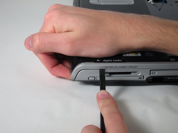 HP Pavilion zd8000 USB Module Replacement: step 30, image 1 of 2