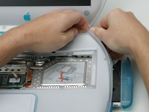 iBook G3 Clamshell Display Replacement: step 14, image 1 of 1