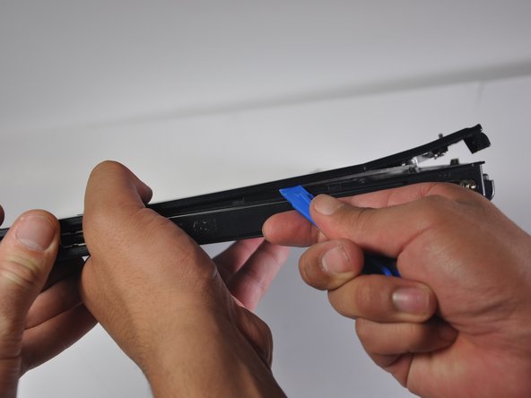 HP Compaq NC6120 Mouse Pad Replacement: step 10, image 1 of 3