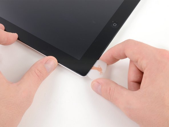 iPad 2 CDMA Display Data Cable Replacement: step 19, image 1 of 2