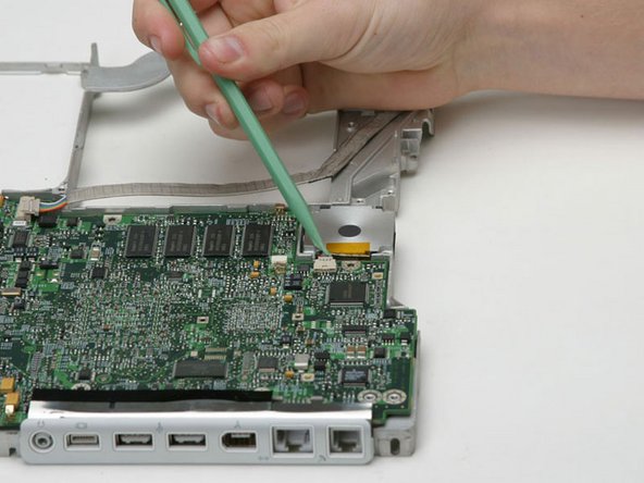 iBook G3 12" Logic Board Replacement: step 73, image 1 of 1