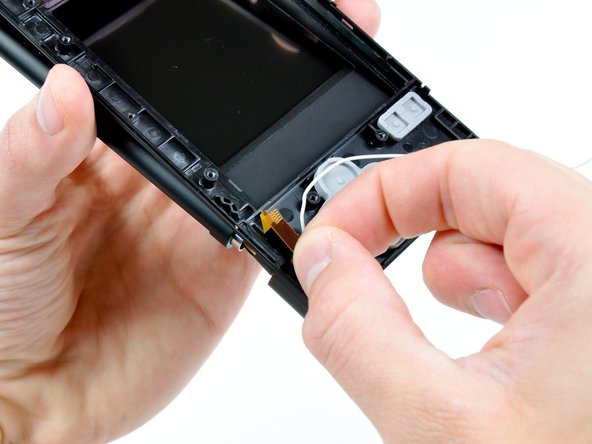 Nintendo DSi Upper LCD/Speakers Replacement: step 23, image 2 of 3