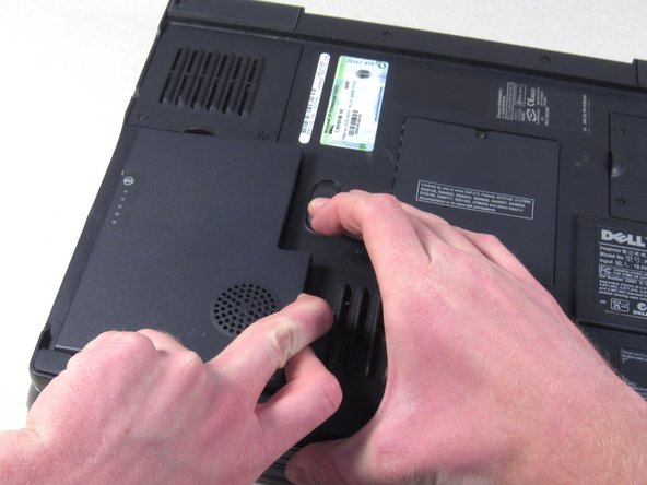 Dell Inspiron 9100 Fan 2 Replacement: step 2, image 2 of 3