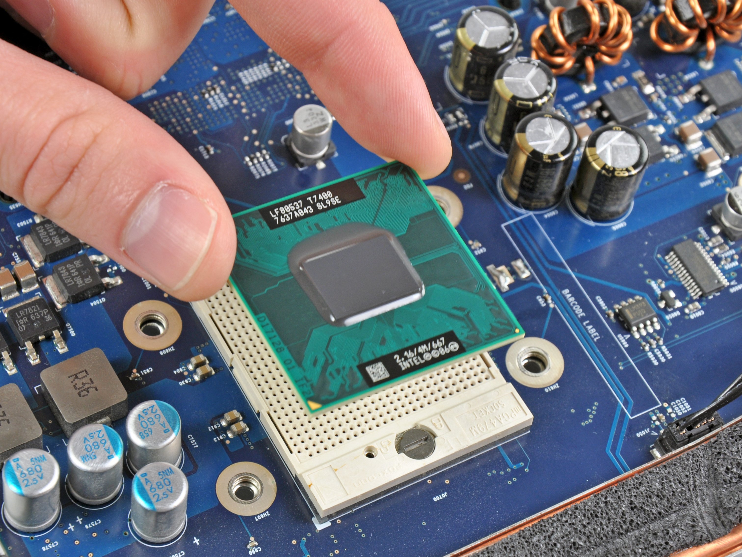 Несъемный процессор в ноутбуке. Замена процессора на телефоне. Процессор телевизора. Можно ли поменять процессор на ноутбуке на более мощный lenovo. Восстановление материнской платы на ноутбуке.