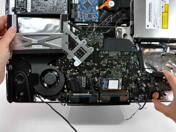 iMac Intel 20" EMC 2266 Heat Sink Replacement: step 29, image 1 of 1