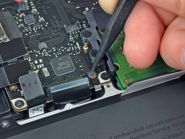 MacBook Pro 13" Unibody Mid 2009 Logic Board Replacement: step 14, image 2 of 3