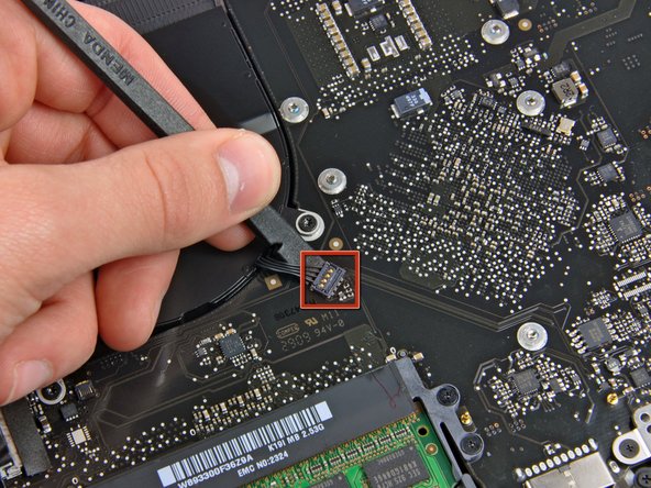 MacBook Pro 15" Unibody 2.53 GHz Mid 2009 Microphone Replacement: step 8, image 1 of 3