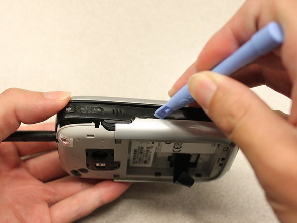 HTC Wizard 200 Camera Flash Replacement: step 6, image 1 of 2