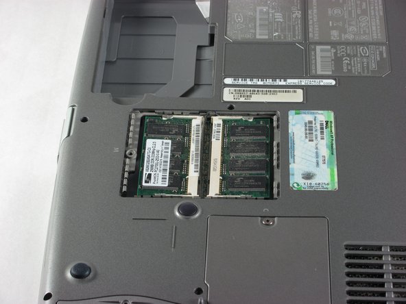 Dell Inspiron 600M RAM Replacement: step 2, image 3 of 3