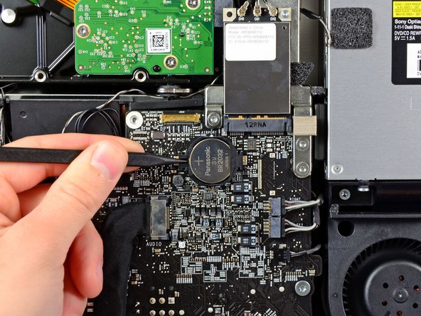 iMac Intel 21.5" EMC 2428 PRAM Battery Replacement: step 10, image 1 of 2