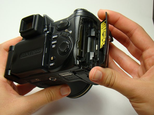 Nikon Coolpix E5700 Speaker Replacement: step 4, image 1 of 2