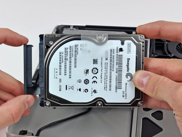 MacBook Pro 15" Unibody 2.53 GHz Mid 2009 Hard Drive Replacement: step 10, image 2 of 2