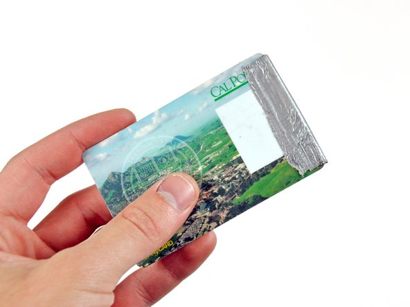 iMac Intel 20" EMC 2105 and 2118 Front Bezel Replacement: step 3, image 2 of 3