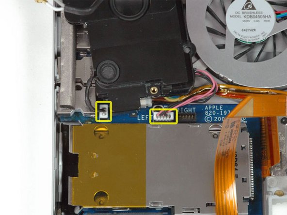 MacBook Pro 17" Models A1151 A1212 A1229 and A1261 Heat Sink Replacement: step 29, image 1 of 1