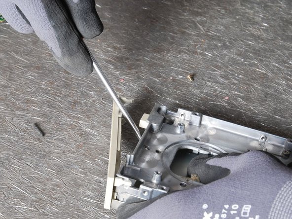 Floppy Disc Drive: step 3, image 1 of 2