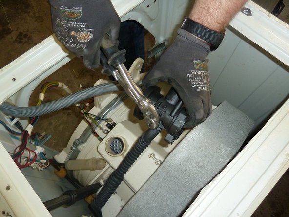 Washing Machine: step 17, image 1 of 3